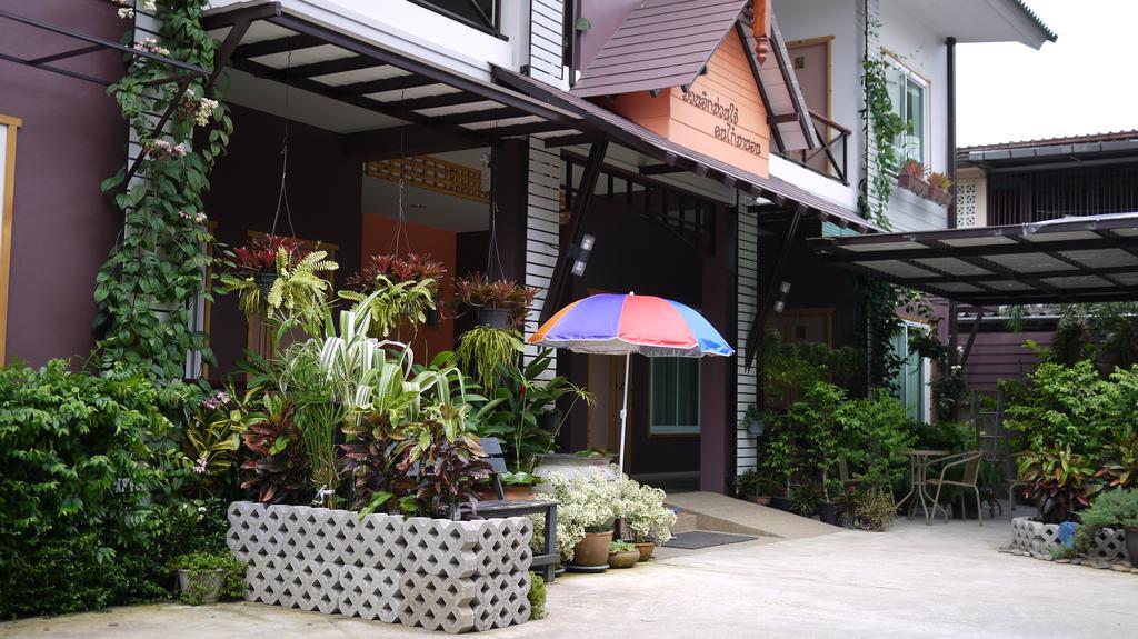 Hotel Baan Jaru Chiang Rai Exterior foto